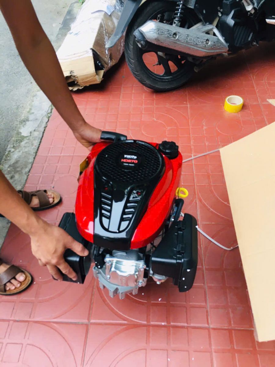 Máy khoan đất trồng cây OKASU 7HP